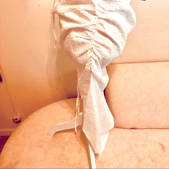 PRETTY LITTLE THING WHITE HALTER TOP SUNDRESS - Picture 5 of 10